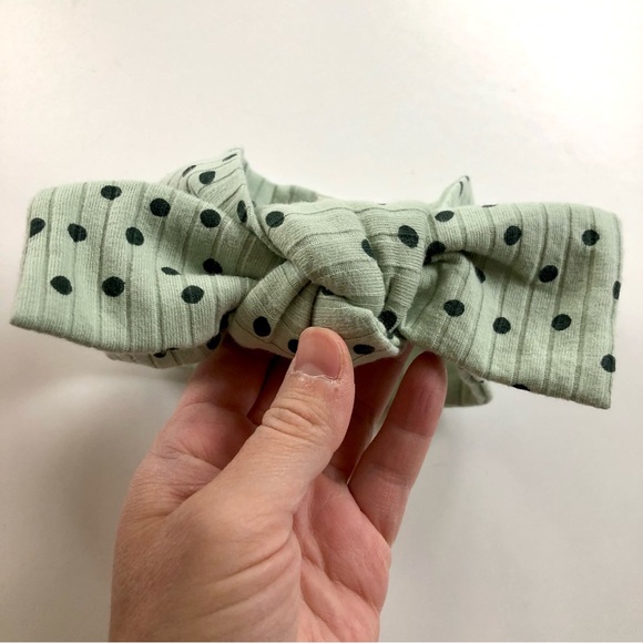 Kate Quinn Large Bow Elastic Headband Green polka dot Size Medium 6-12 Months - Picture 2 of 6